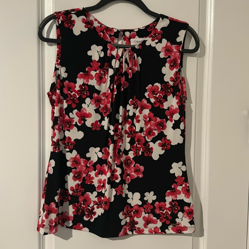 NWOT- Calvin Klein Top